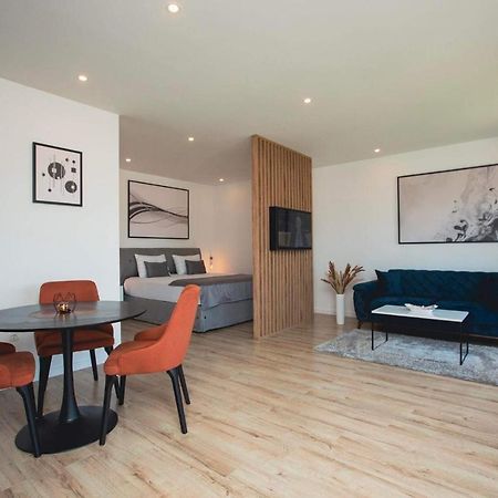 מוסטר Apartment Romansa מראה חיצוני תמונה